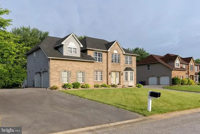 131 Arielle Dr, Newark