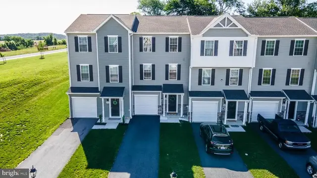 269 Holstein Dr, Hanover