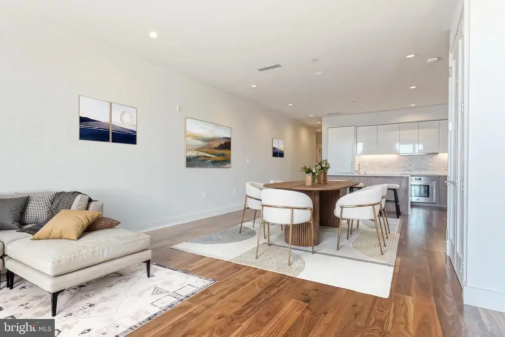 621 S 24th St #308, PHILADELPHIA