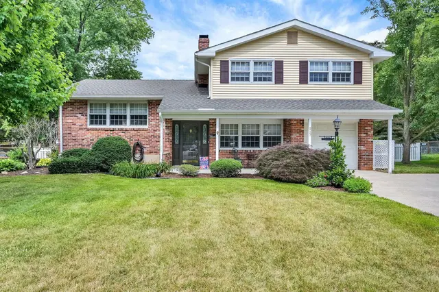 217 Winterberry Dr, Dover