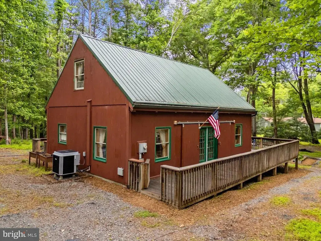 295 Creekview Ln, BERKELEY SPRINGS