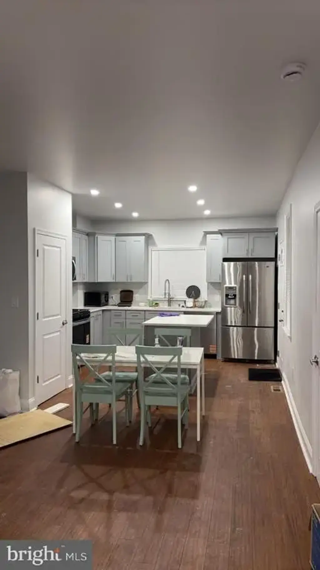 109 Railroad Ave, GLENSIDE