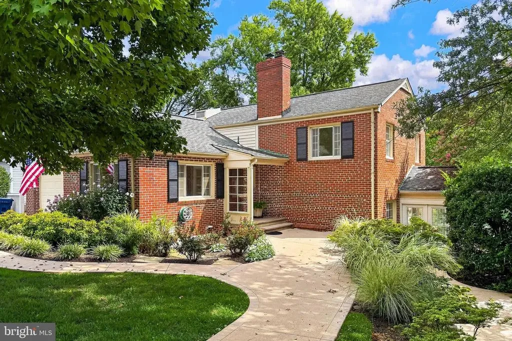 311 Skyhill Rd, ALEXANDRIA