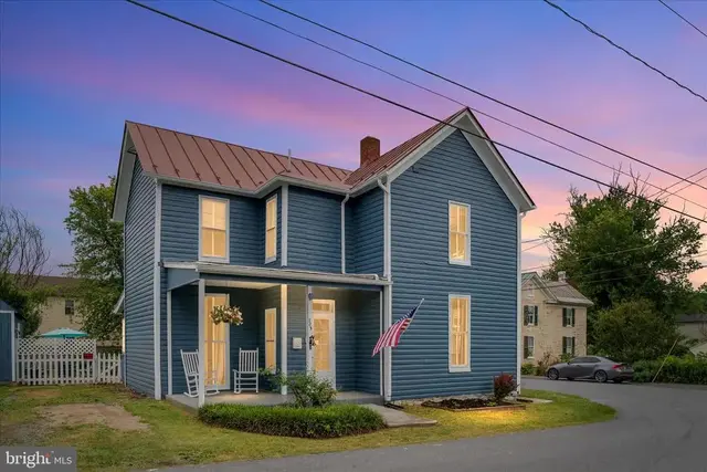 285 S Massanutten St, Strasburg