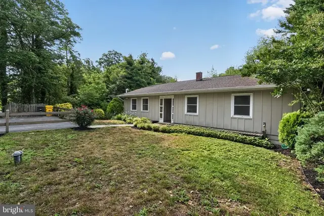 1045 Skyview Dr, Annapolis