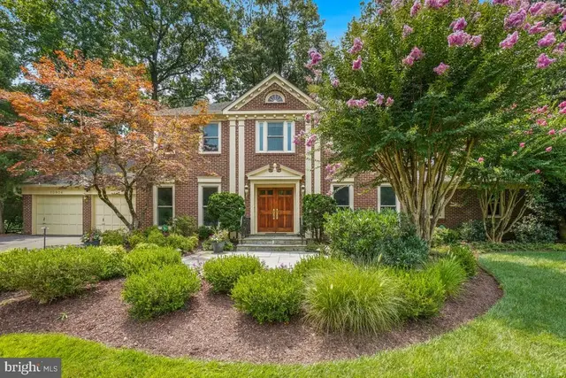 10904 Roundtable Ct, Rockville