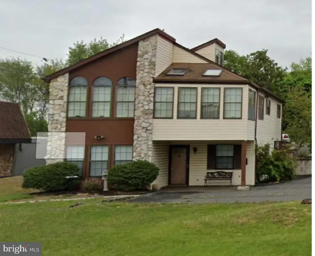 1014 Mantua Pike, WENONAH
