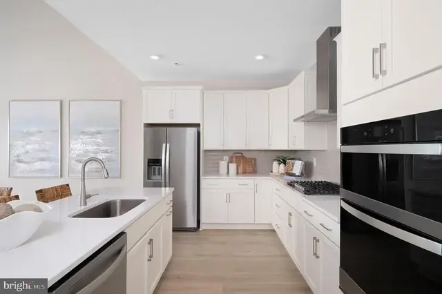 2239 Winchelsea Pkwy, Middletown