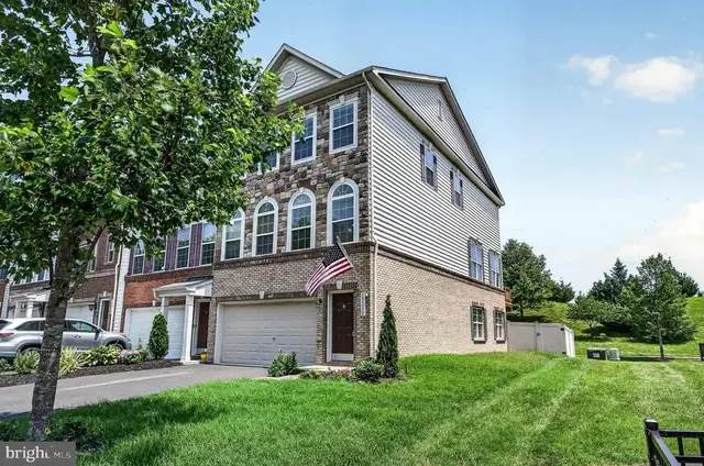 25220 Prairie Fire Sq, Aldie