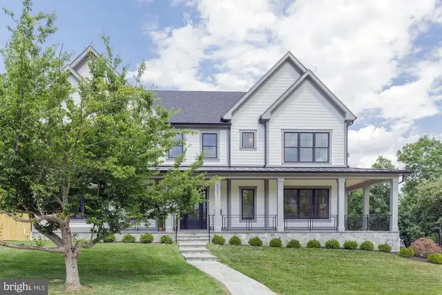 6301 Phyllis Ln, Bethesda