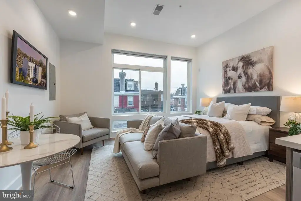 5545 Pulaski Ave #203, PHILADELPHIA