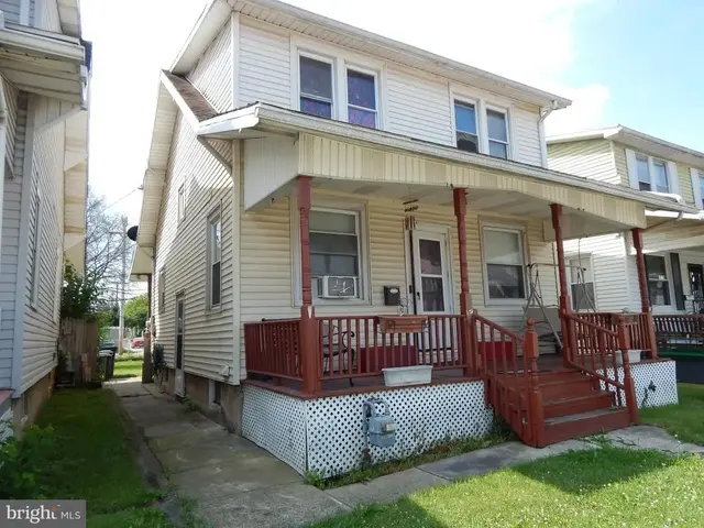 928 E Princess St, York