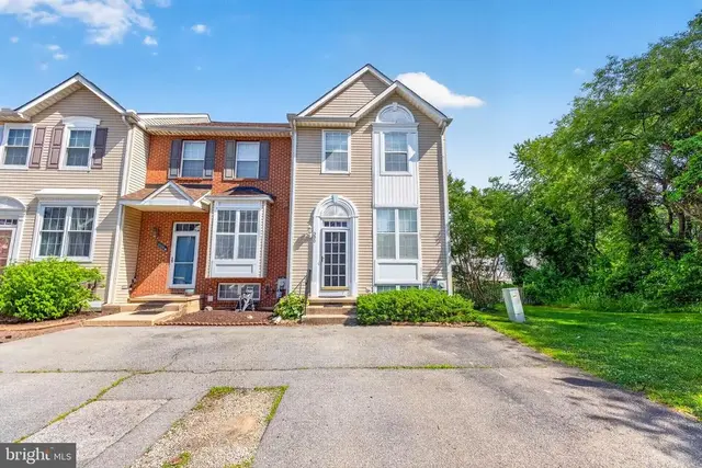 330 Palmerston Ct, Newark