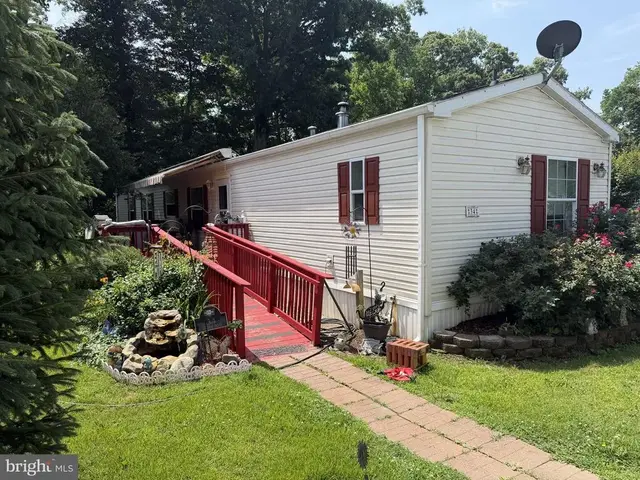 34 Buddy Blvd, Chesapeake City