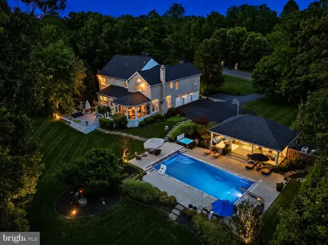 15300 Riding Club Dr, Haymarket