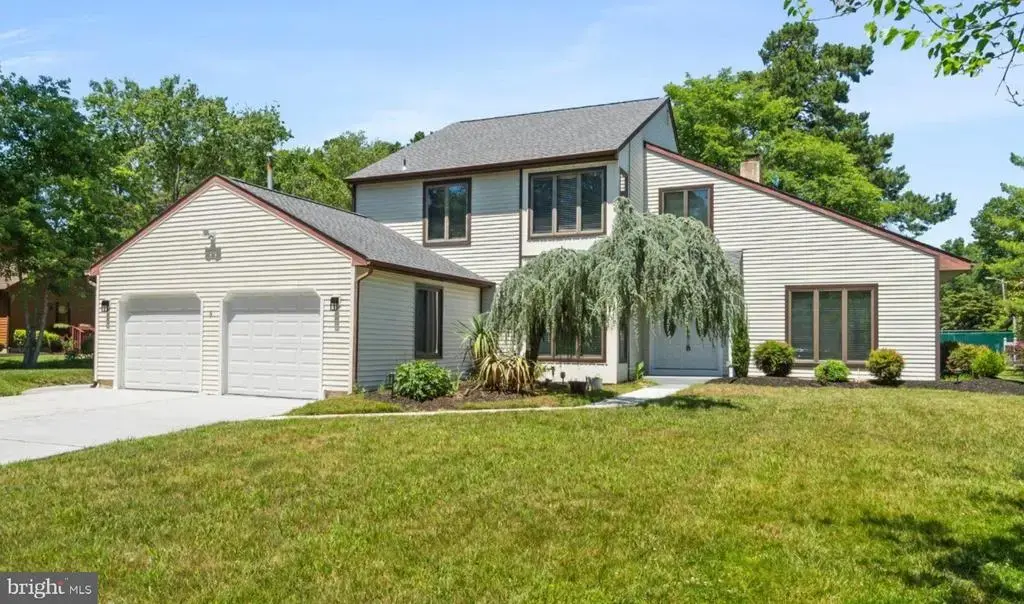 5 Justin Ct, VOORHEES