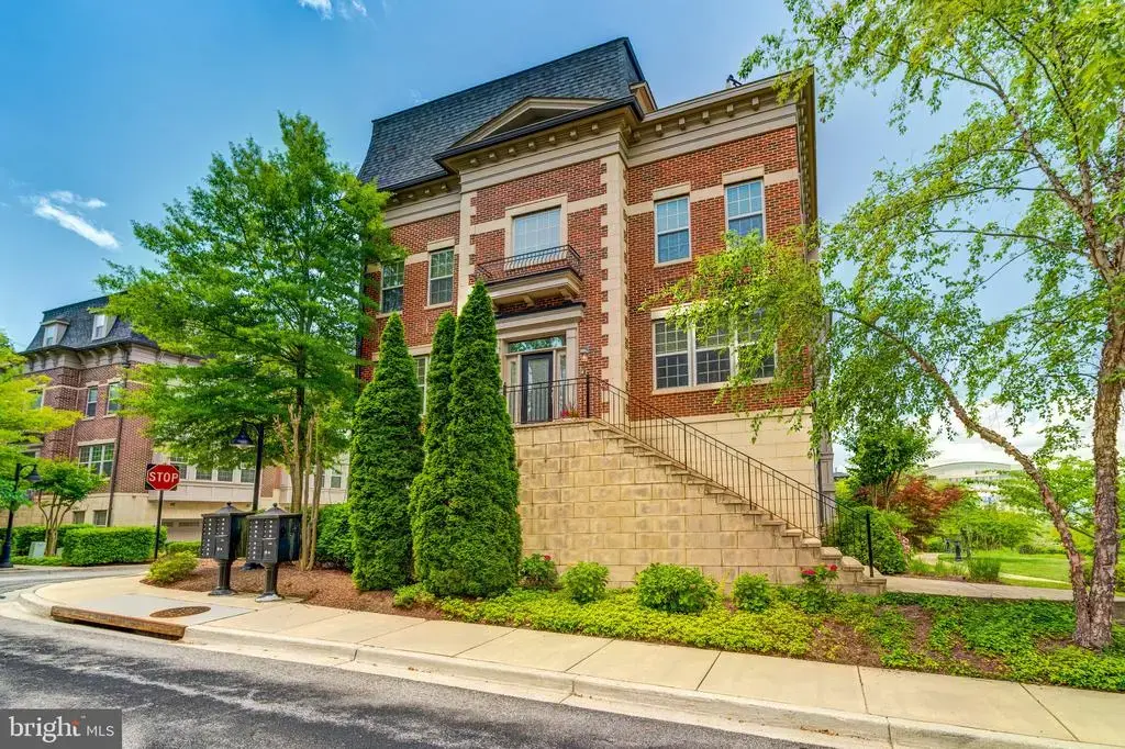 510 Overlook Park Dr #32, OXON HILL