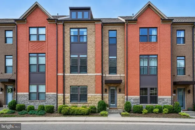 44714 Ellsworth Ter, Ashburn