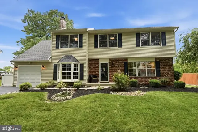 1461 Woodview Rd, Yardley