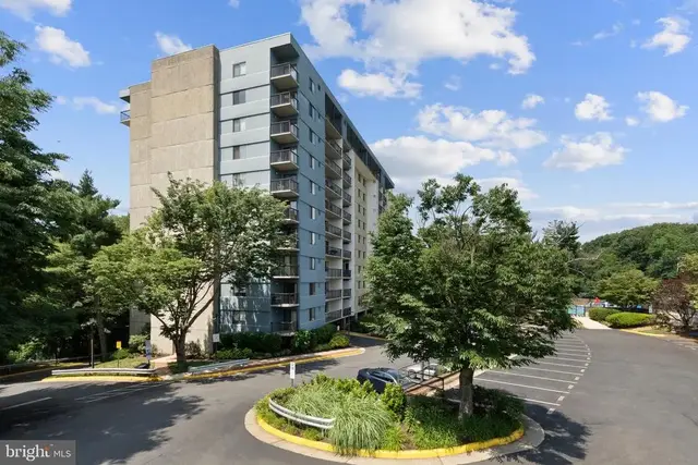 3800 Powell Ln #1218, Falls Church