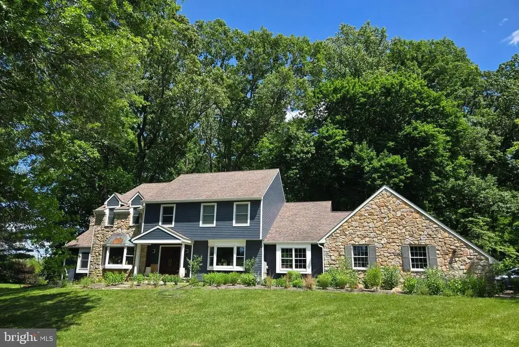 2752 N Sugan Rd, NEW HOPE