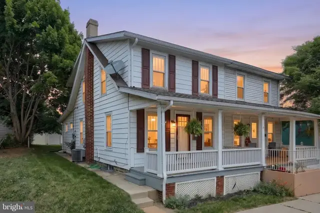 1019 W College Ave, York