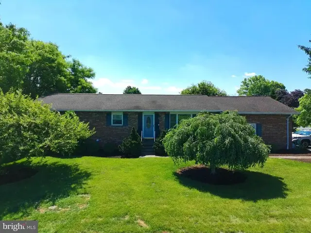 15 Lippizan Drive, Chambersburg