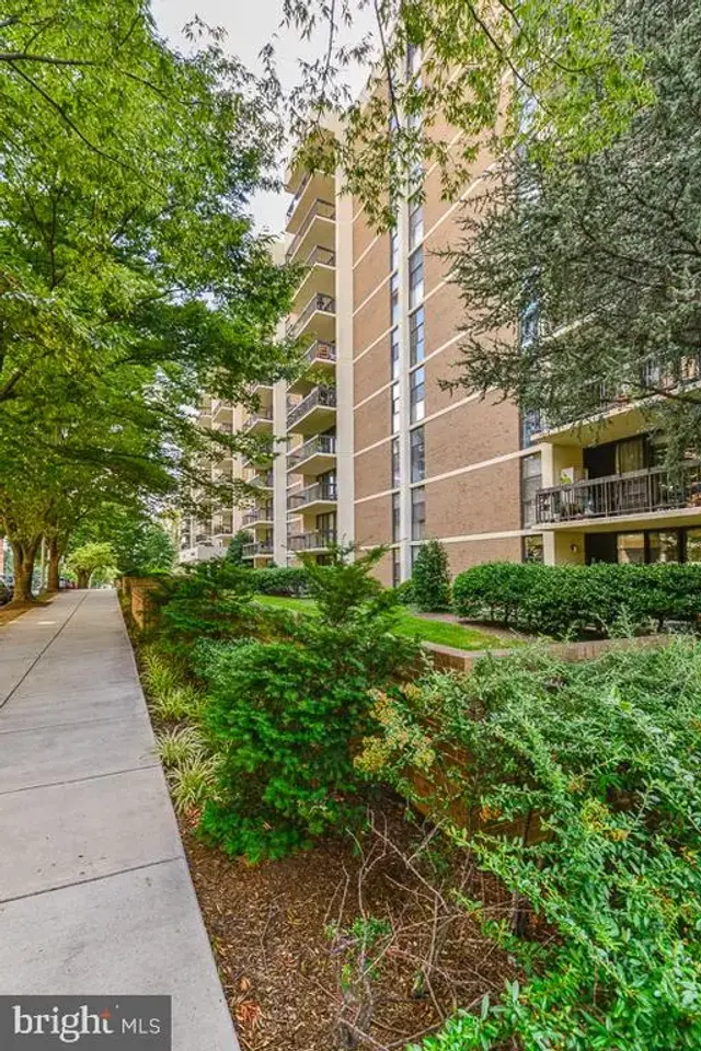 1016 S Wayne St #408, Arlington