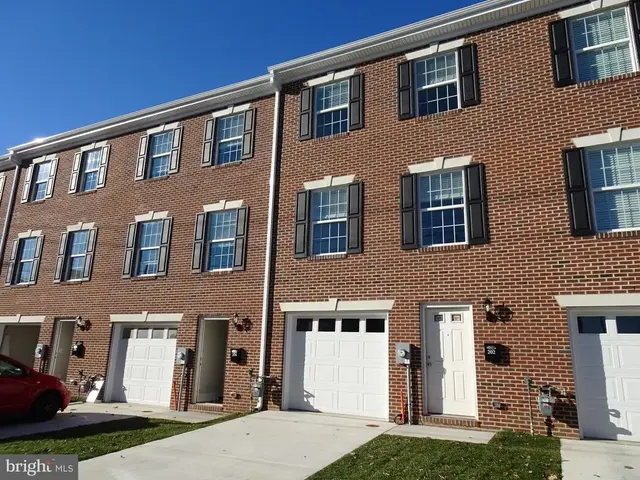 208 W 9th St, New Castle