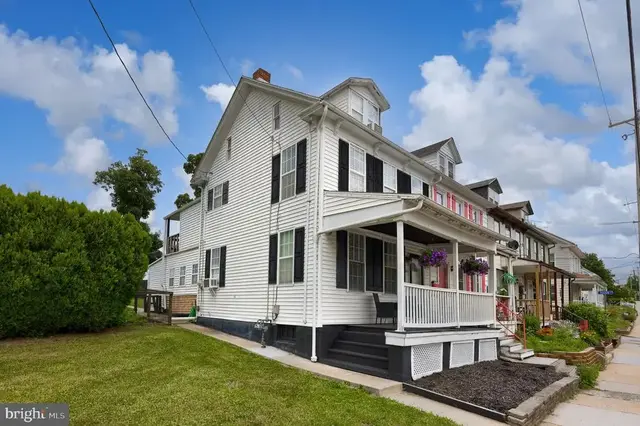 343 W Main St, Dallastown