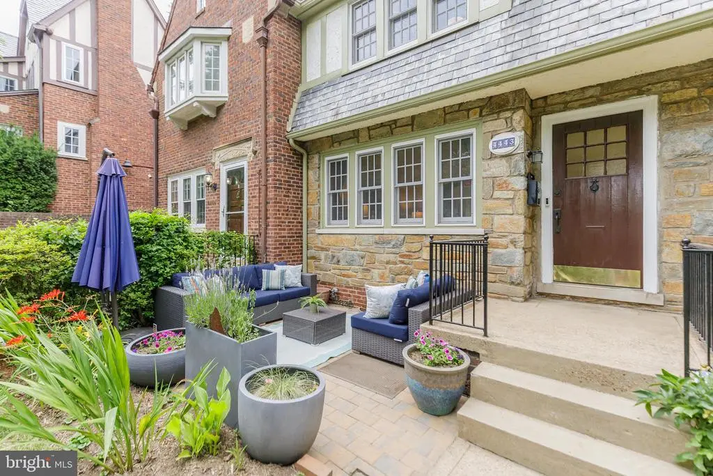 4443 Greenwich Pkwy Nw, WASHINGTON