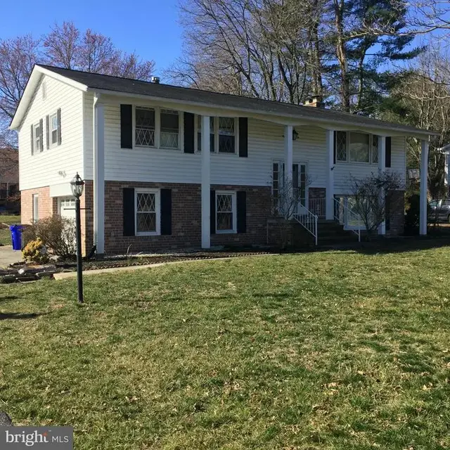 9221 W Stayman Dr W, Ellicott City