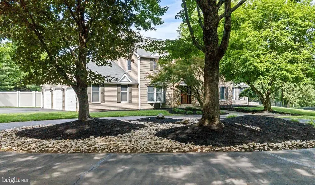 1347 Heller Dr, YARDLEY