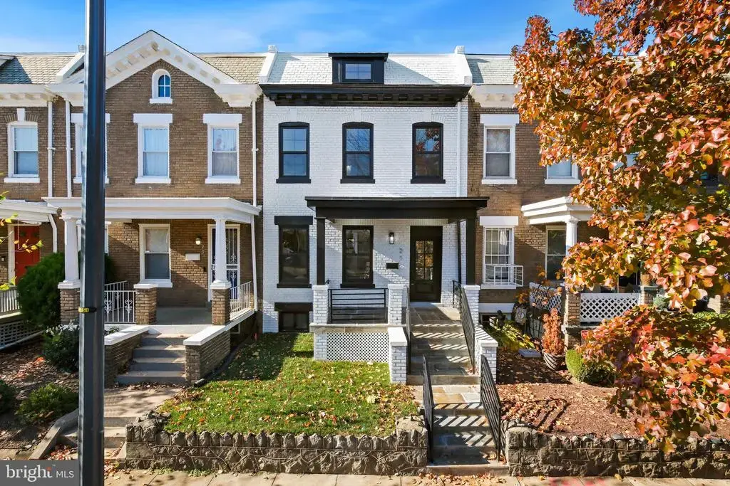 21 16th St Se, WASHINGTON