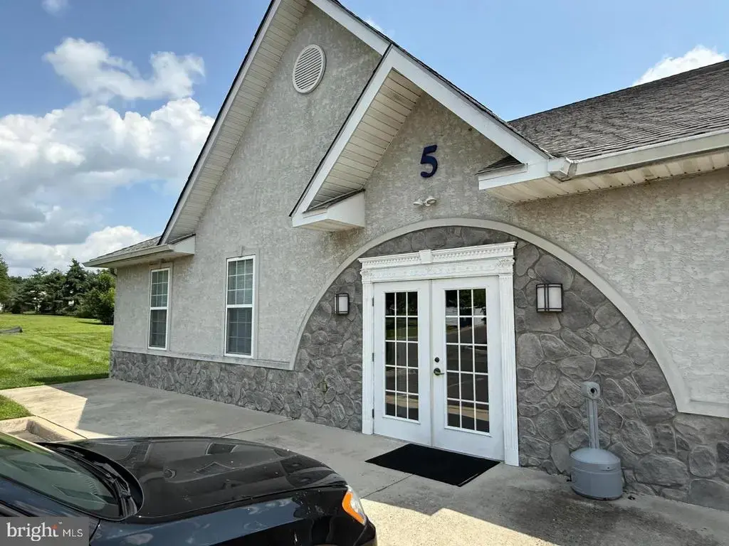 23659 Columbus Rd #5, COLUMBUS