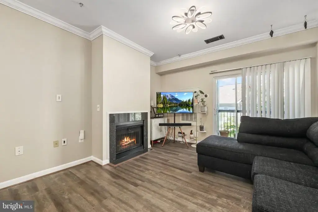 11397 Aristotle Dr #11-409, FAIRFAX