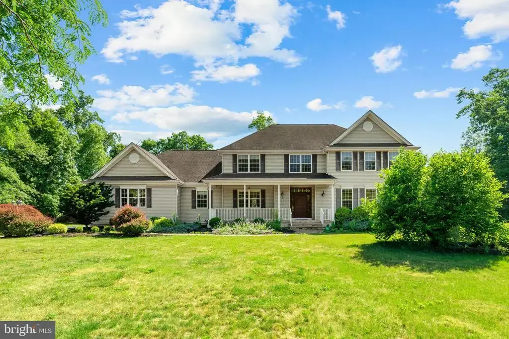 3 Culture Ct, LAMBERTVILLE