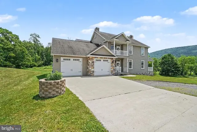 372 S Good Spring Rd, Hegins