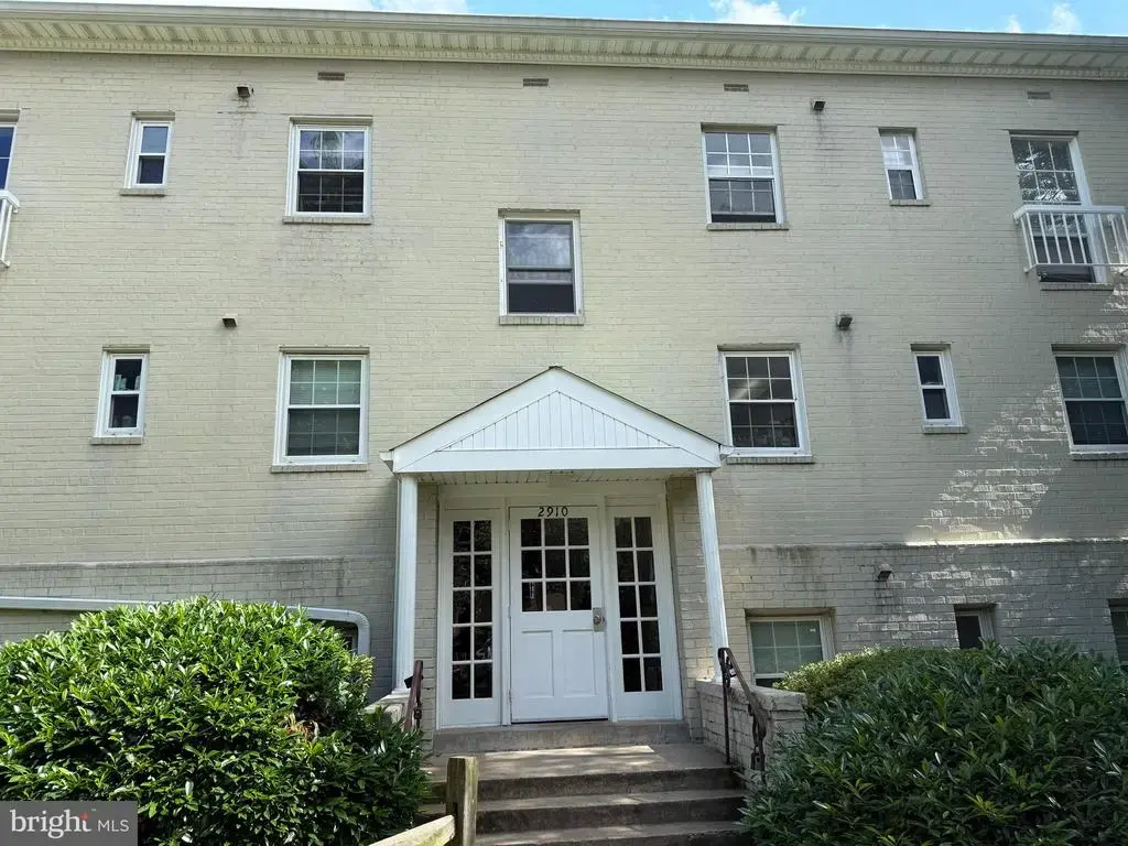 2910 Willston Pl #202, FALLS CHURCH