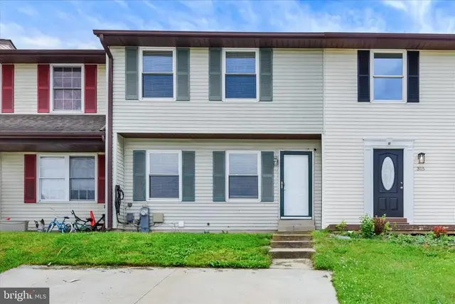 317 Stacy Lee Dr, Westminster