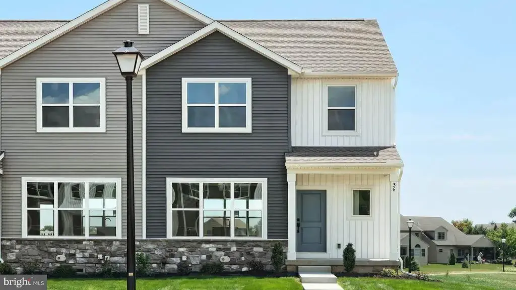 36 N Conifer Dr, ELIZABETHTOWN