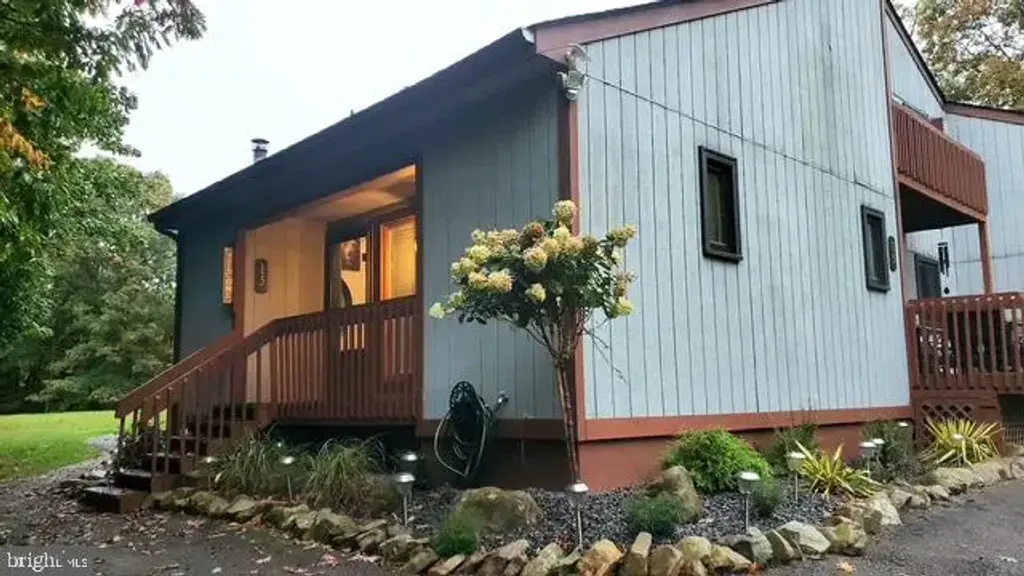 15 Ski Side Ct, TANNERSVILLE