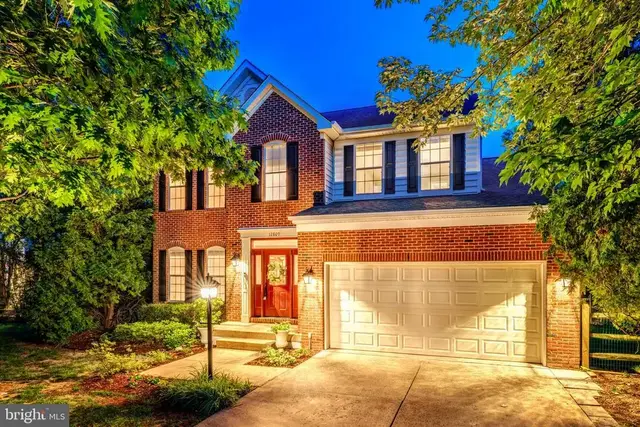 12809 Tournament Dr, Reston