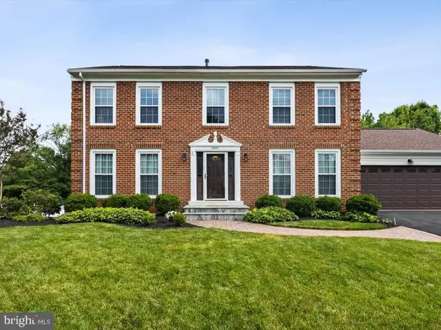 13805 Valley Country Dr, Chantilly