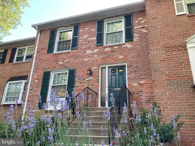3322 Spring Ln, Falls Church