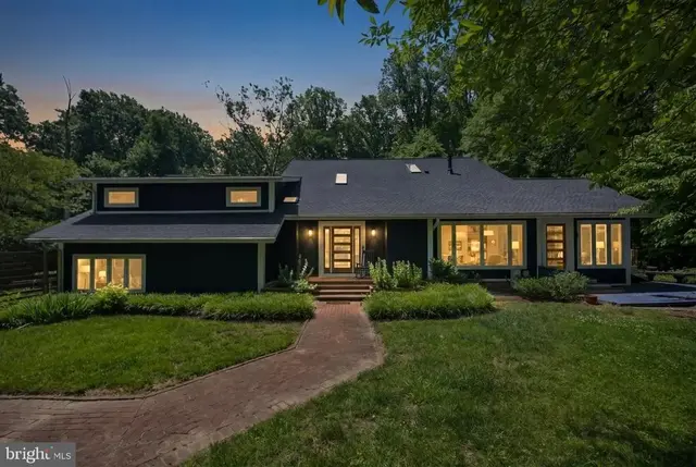 18 Woodward Ct, Reisterstown