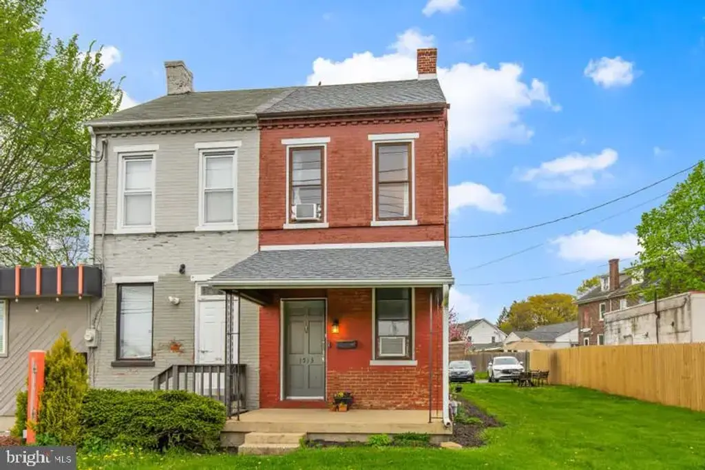 1513 Oregon Pike, LANCASTER