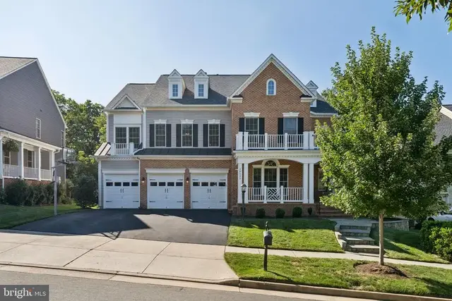 19131 Stream Crossing Ct, Leesburg
