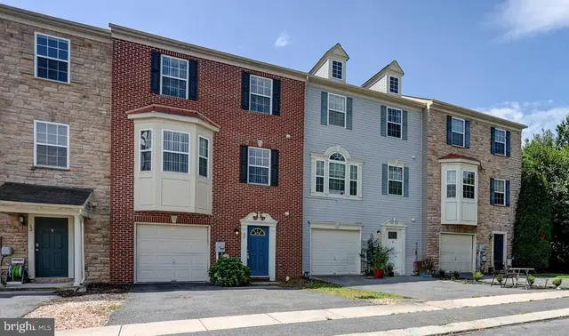 64 Milestone Ct, Chambersburg