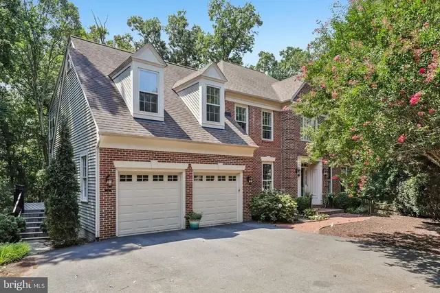 6409 Melstone Ct, Clifton